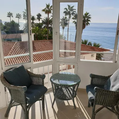First Line Torresol Apartment *